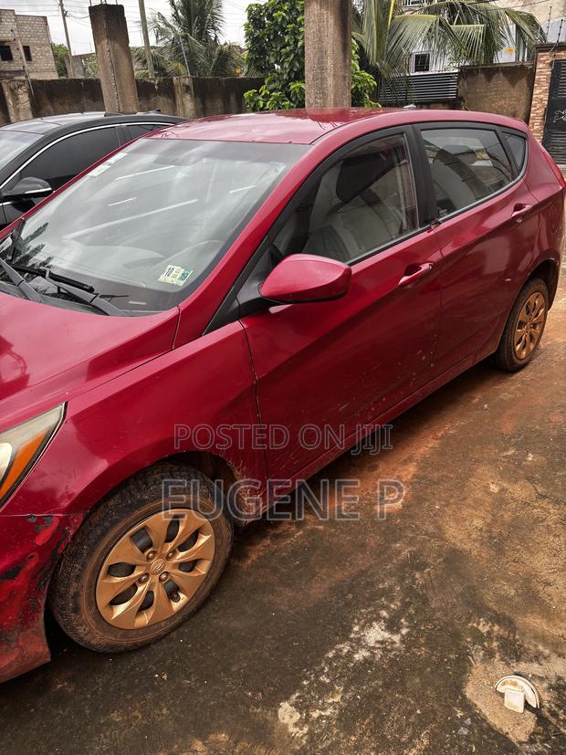 Hyundai Accent 2015 Red