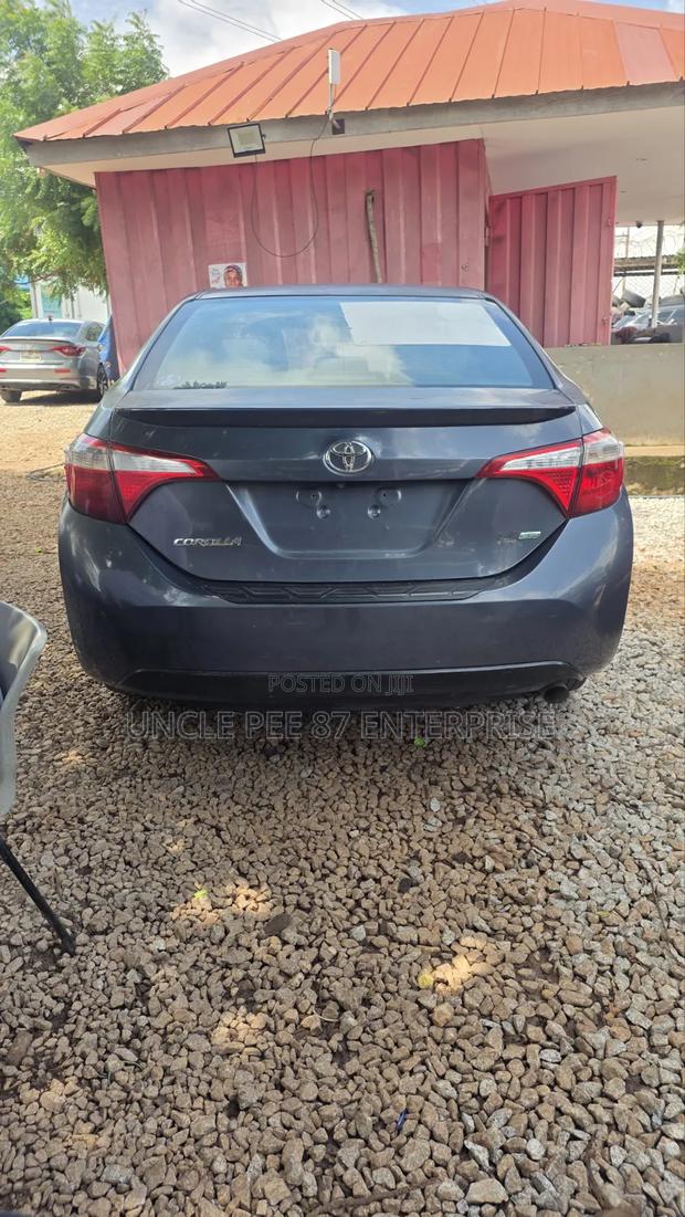 Toyota Corolla 2015 Gray