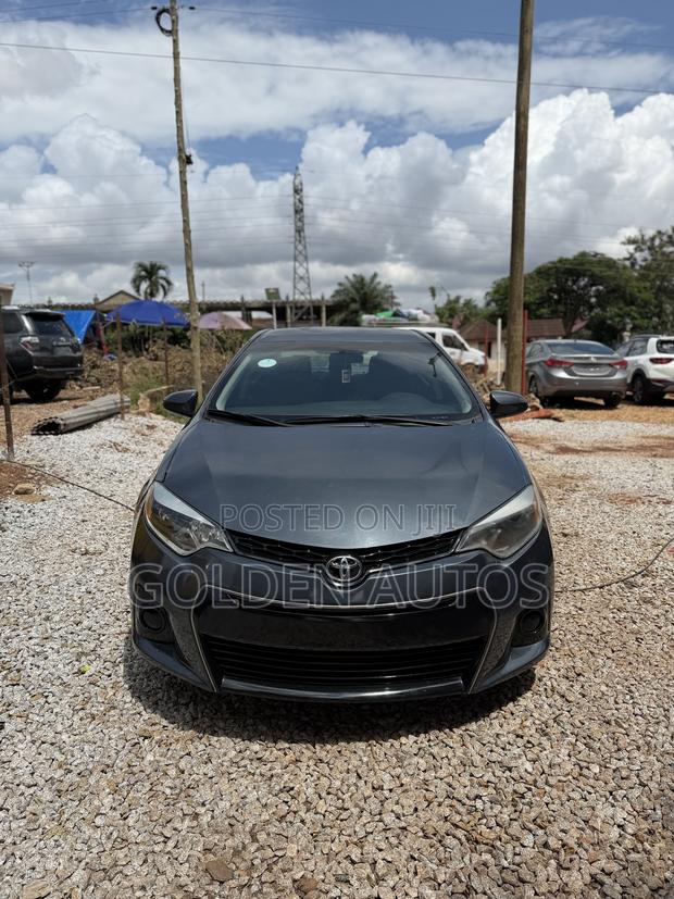 Toyota Corolla LE 4dr Sedan (1.8L 4cyl CVT) 2015 Gray