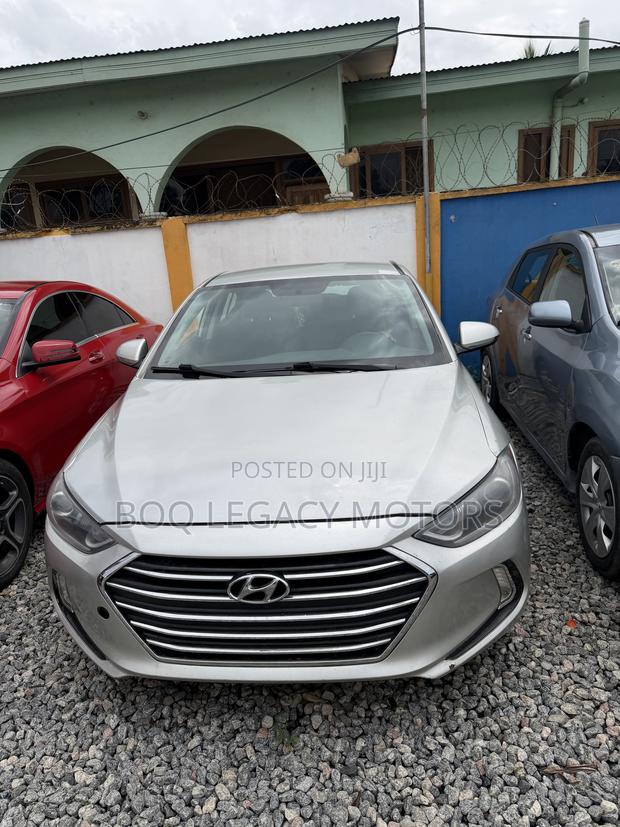 Hyundai Elantra 2017 Silver