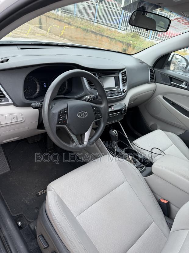 Hyundai Tucson 2017 White