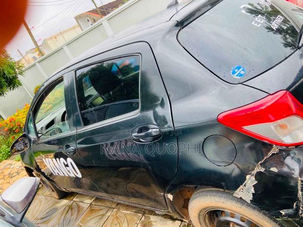 Toyota Vitz 2012 Black