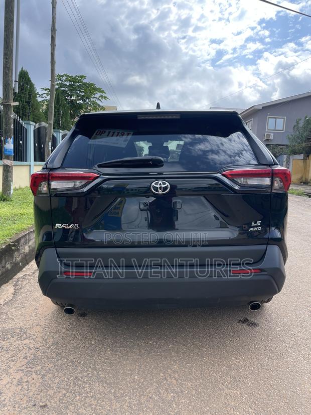 Toyota RAV4 LE AWD 2024 Black