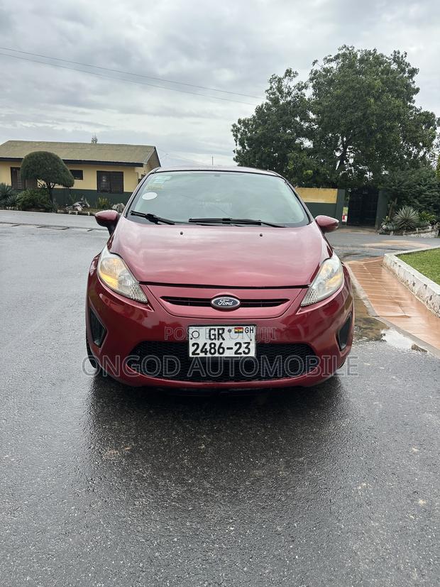 Ford Fiesta SE 4dr Hatchback (1.6L 4cyl 5M) 2014 Red