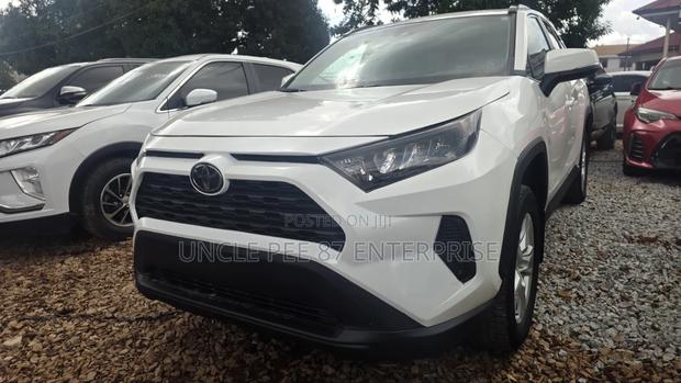 Toyota RAV4 2020 White