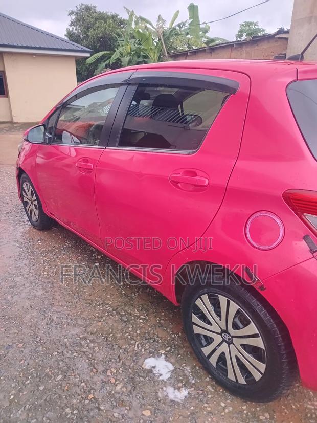 Toyota Vitz 1.0 FWD 5dr 2013 Pink