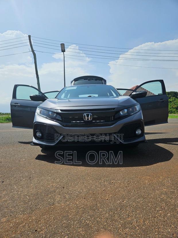 Honda Civic 2019 Silver