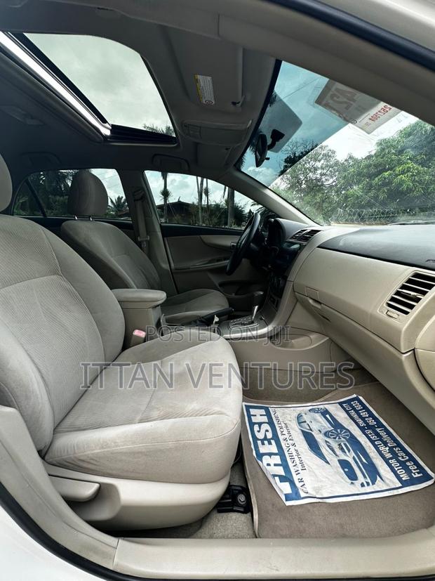 Toyota Corolla S 4dr Sedan (1.8L 4cyl 4A) 2013 White