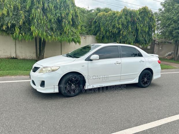 Toyota Corolla S 4dr Sedan (1.8L 4cyl 4A) 2013 White