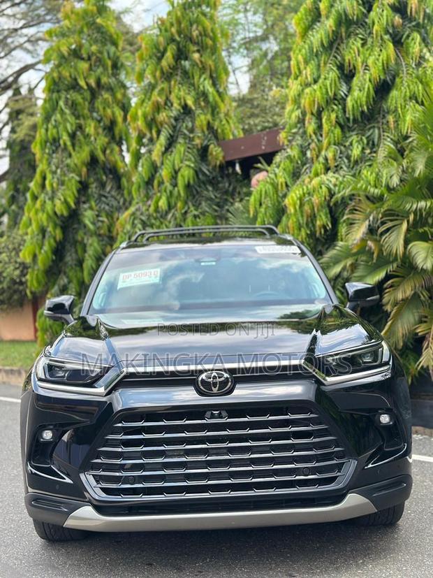 Toyota Grand Highlander XLE AWD 2024 Black