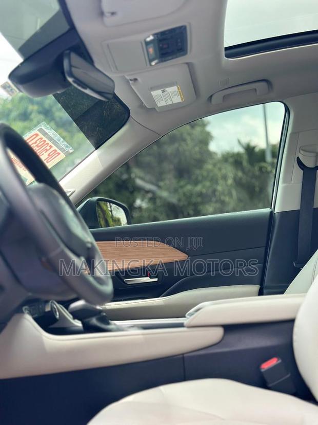 Toyota Grand Highlander XLE AWD 2024 Black