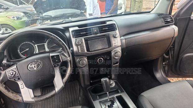 Toyota 4-Runner 2019 Black