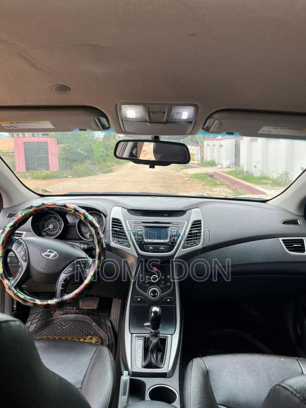 Hyundai Elantra SE 4dr Sedan (1.8L 4cyl 6A) 2014 Black