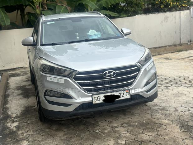 Hyundai Tucson SEL AWD 2018 Silver