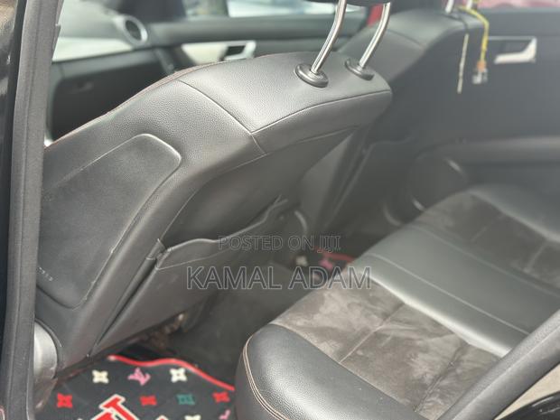 Mercedes-Benz C250 2013 Black