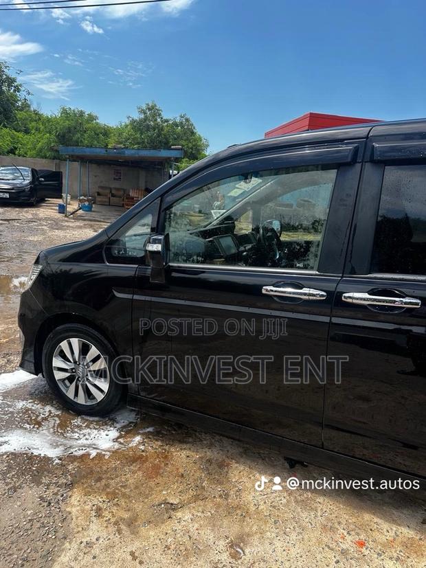 Honda Stepwgn 2013 Black
