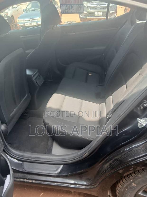 Hyundai Elantra 2017 Black