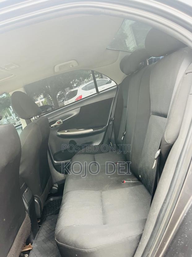 Toyota Corolla 2010 Gray