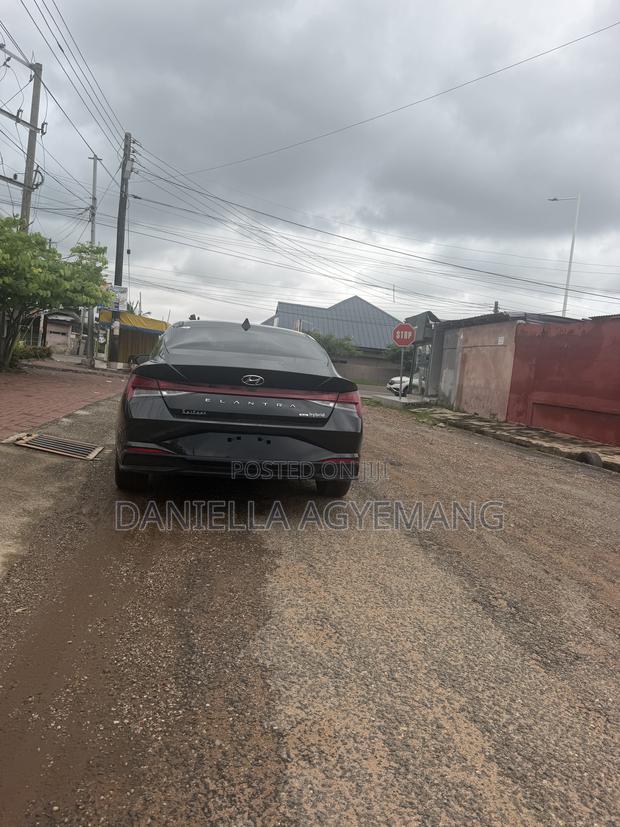 Hyundai Elantra 2022 Black
