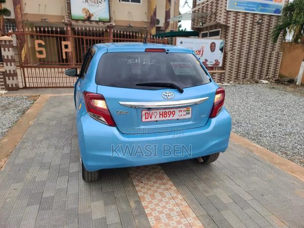 Toyota Vitz 2015 Blue