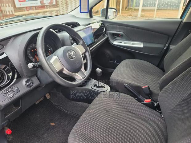 Toyota Vitz 2015 Blue