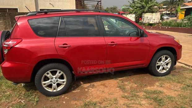 Toyota RAV4 2011 Red