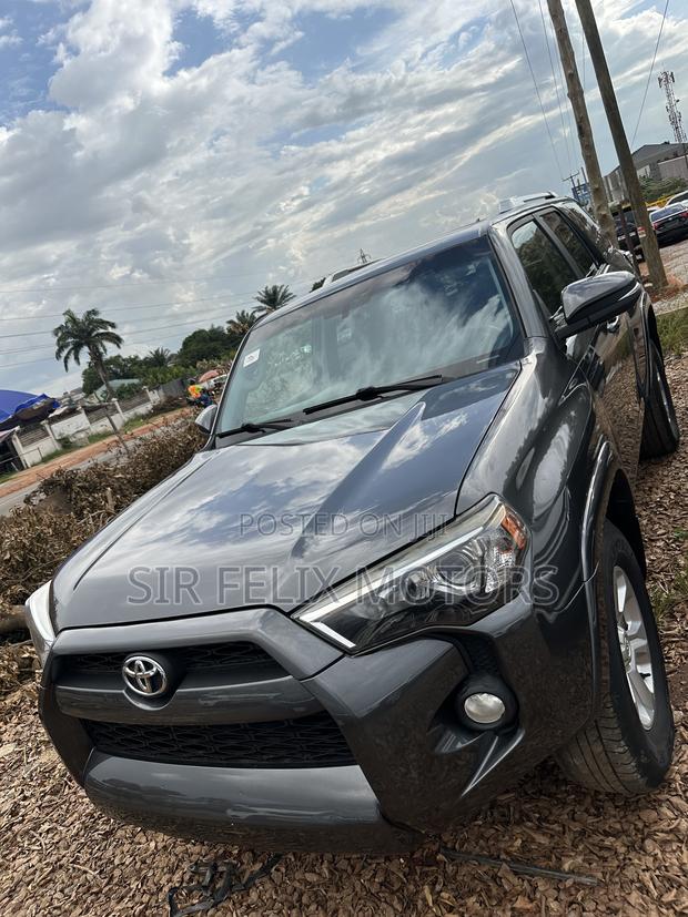 Toyota 4-Runner SR5 4dr 4x2 (4.0L 6cyl 5A) 2016 Gray