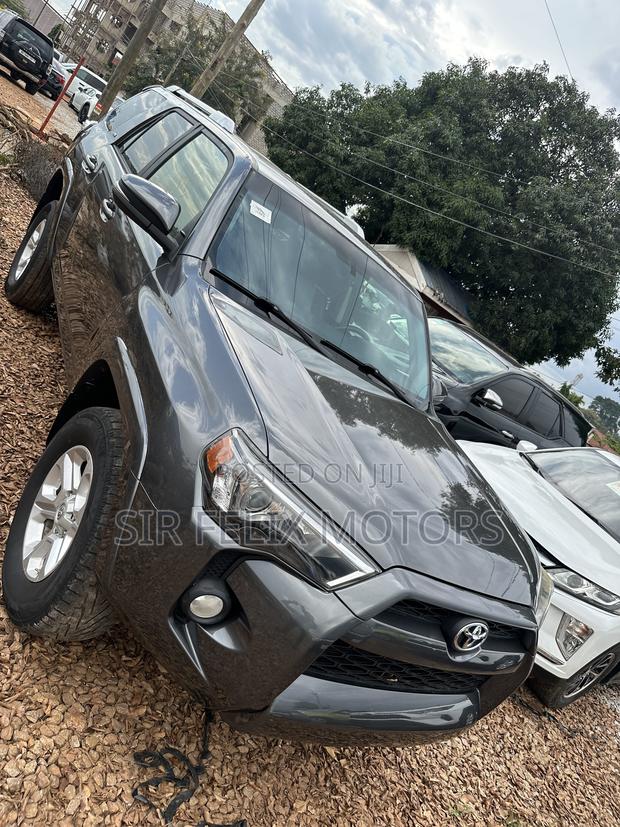 Toyota 4-Runner SR5 4dr 4x2 (4.0L 6cyl 5A) 2016 Gray