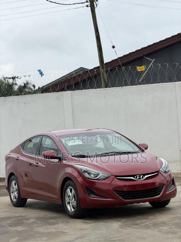 Hyundai Elantra 2015 Red