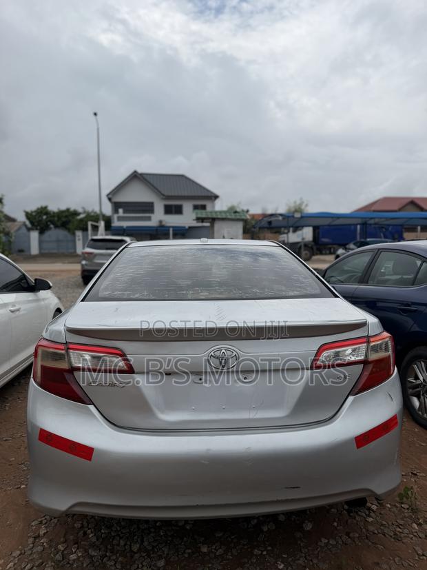 Toyota Camry 2014 Silver
