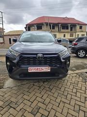 Toyota RAV4 XLE 2021 Blue for sale
