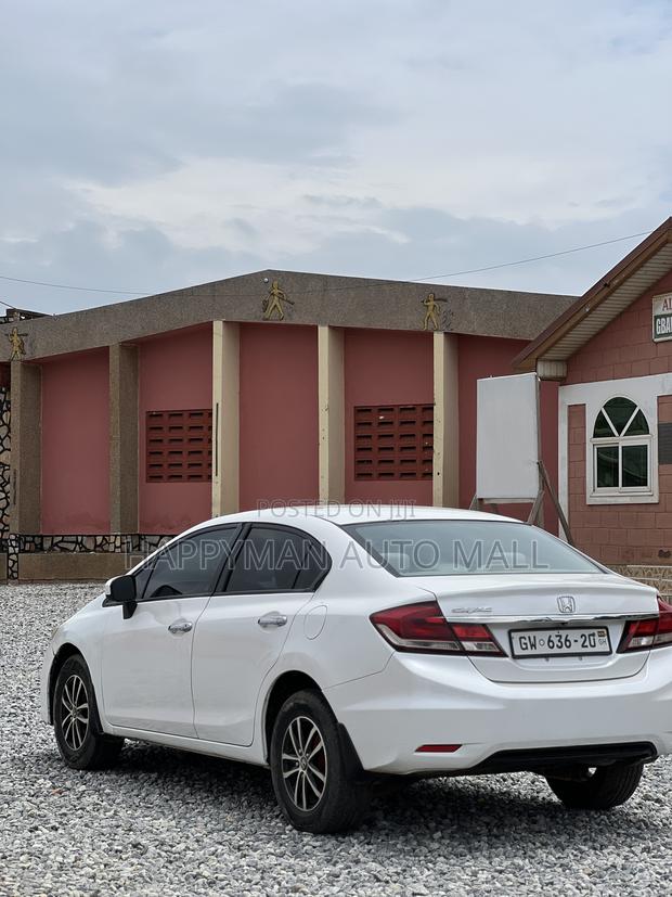 Honda Civic LX 4dr Sedan (1.8L 4cyl CVT) 2014 White