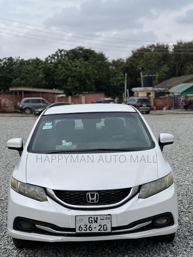 Honda Civic LX 4dr Sedan (1.8L 4cyl CVT) 2014 White