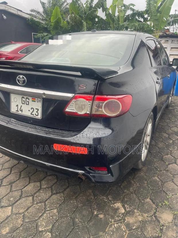 Toyota Corolla 2013 Black