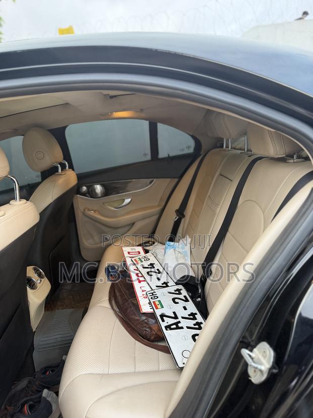 Mercedes-Benz C300 2018 Black