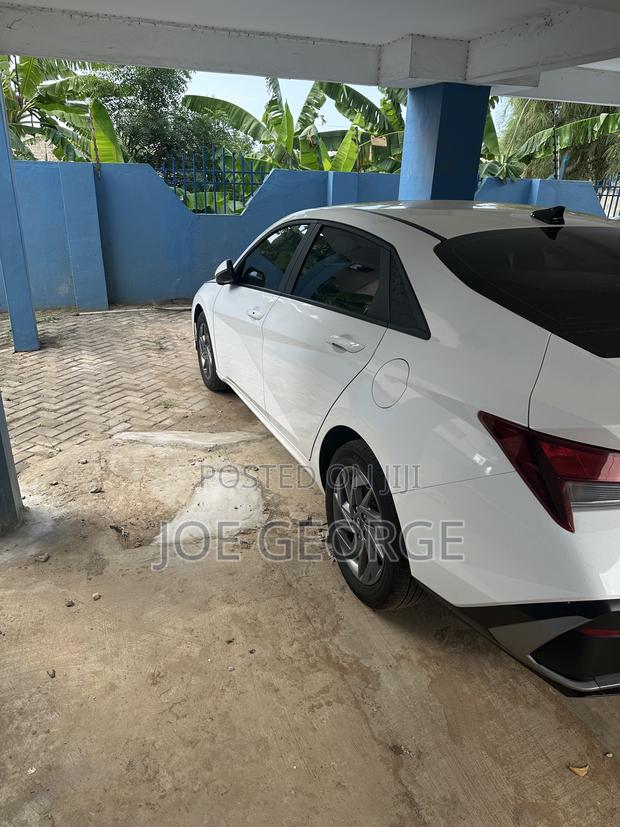 Hyundai Avante 2024 White