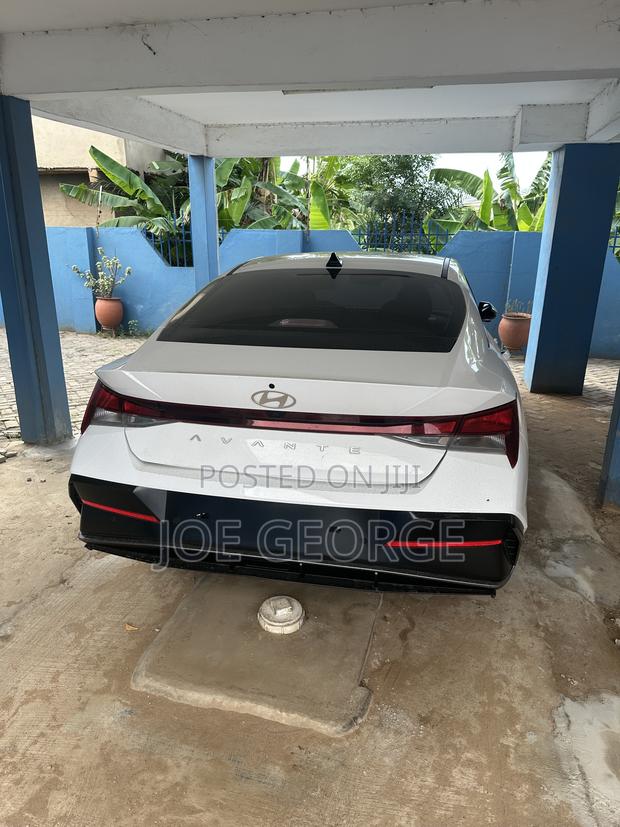 Hyundai Avante 2024 White