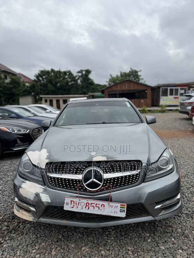 Mercedes-Benz C300 2015 Silver