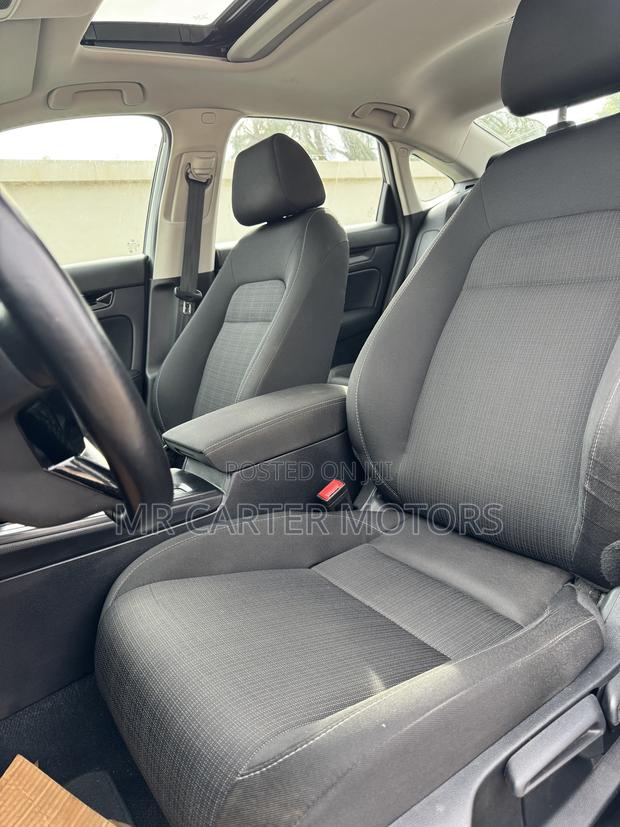 Honda Civic Sport CVT 2023 White