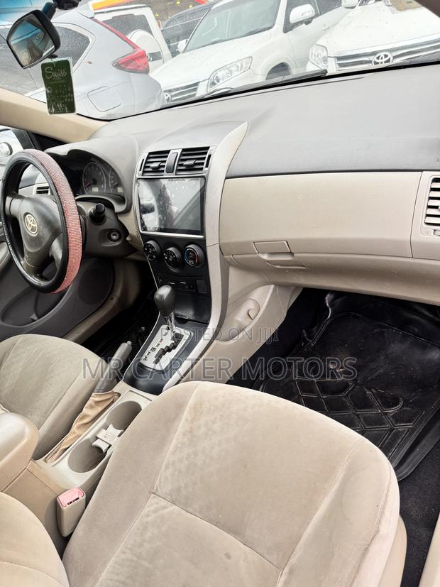 Toyota Corolla 1.8 Exclusive Automatic 2009 Gold