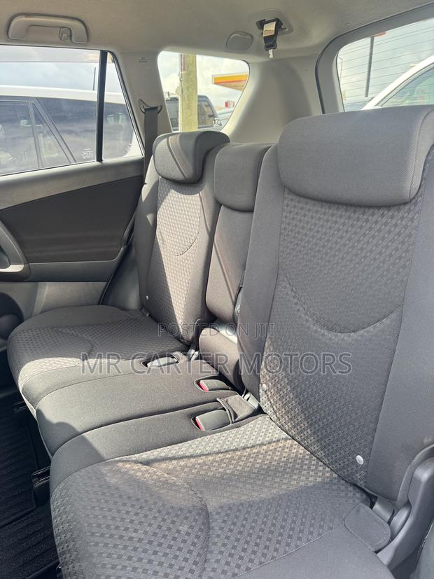 Toyota Vanguard 2013 White