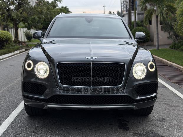Bentley Bentayga V8 AWD 2020 Gray