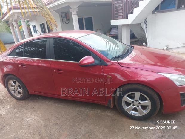 Chevrolet Cruze 2011 Red