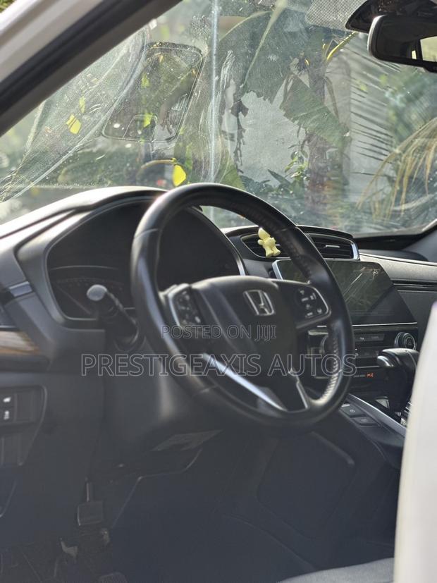 Honda CR-V Touring AWD 2018 White