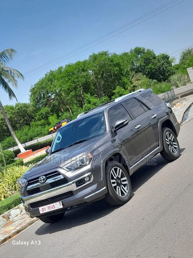 Toyota 4-Runner 2022 Gray