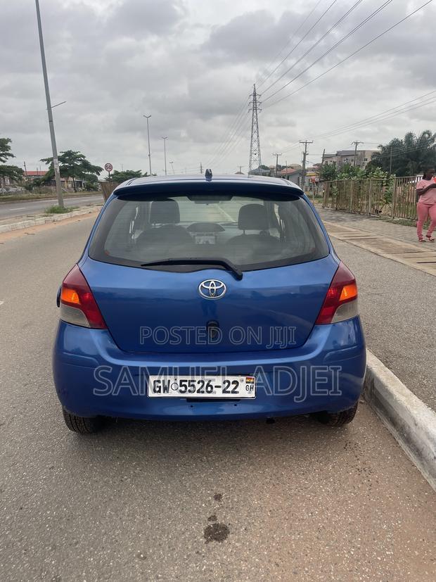 Toyota Vitz 2010 Blue