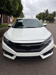 Honda Civic Touring Sedan 2018 White for sale