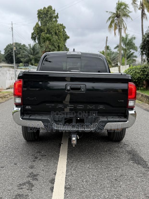 Toyota Tacoma 2023 Black