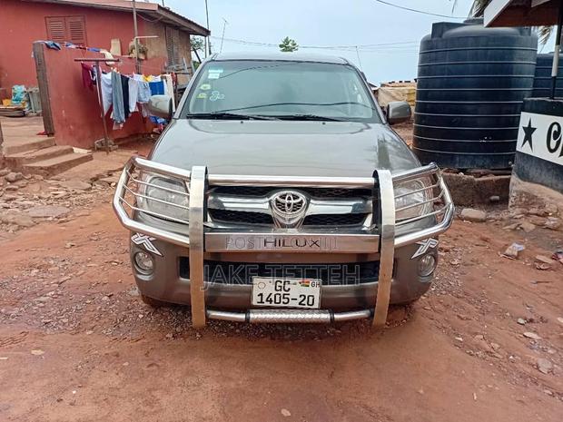 Toyota Hilux 2013 Silver