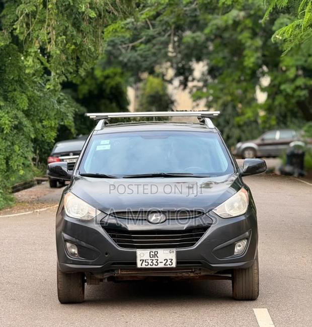 Hyundai Tucson 2012 Black